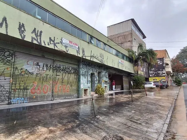 Galpão / Barracão com 900m², para alugar, no bairro Quarta Parada em São Paulo