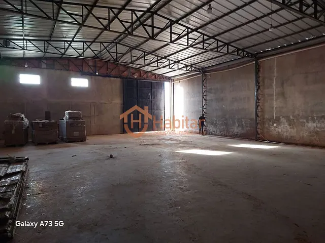 Galpão / Barracão com 359m², à venda, no bairro Centro em Sorriso