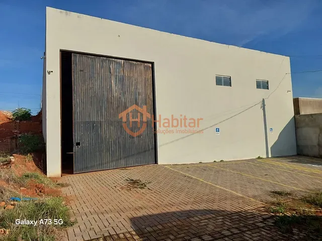 Galpão / Barracão com 359m², à venda, no bairro Centro em Sorriso