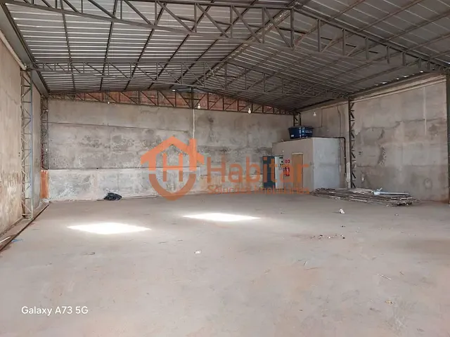 Galpão / Barracão com 359m², à venda, no bairro Centro em Sorriso