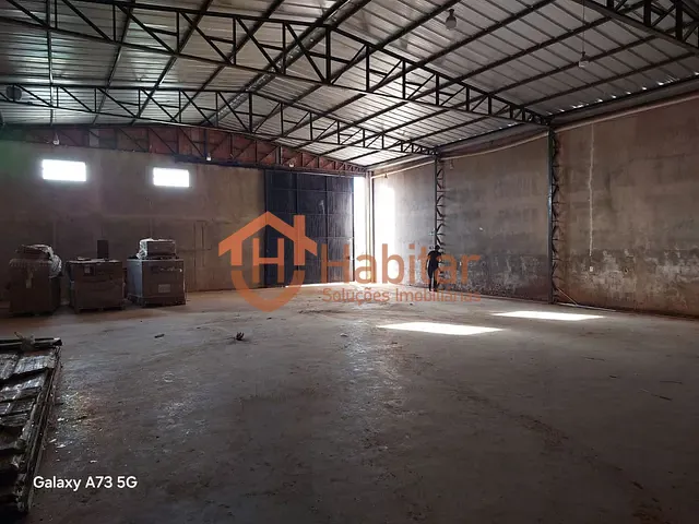 Galpão / Barracão com 359m², à venda, no bairro Centro em Sorriso
