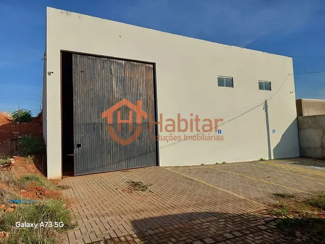 Galpão / Barracão com 359m², à venda, no bairro Centro em Sorriso