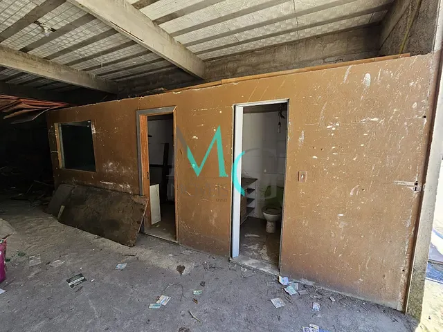 Galpão / Barracão com 150m², para alugar, no bairro Santa Cruz em Rio de Janeiro