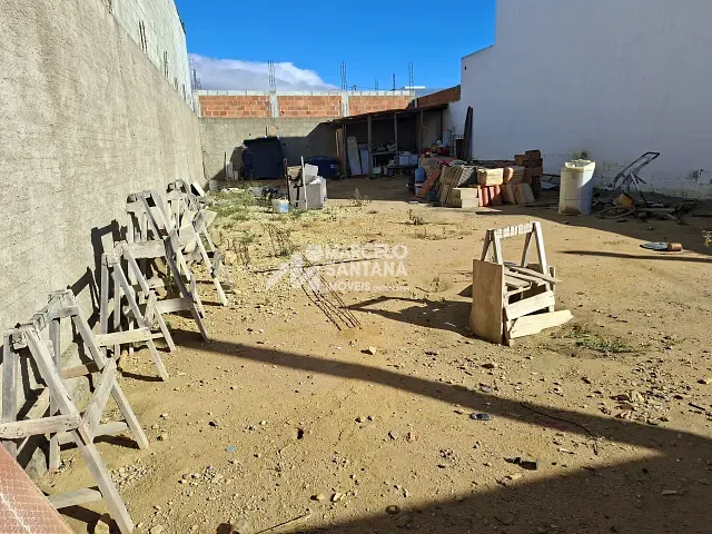 Galpão / Barracão à venda ou para alugar, no bairro São Pedro em Vitória da Conquista