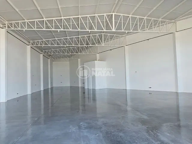 Galpão / Barracão com 634m², para alugar, no bairro Messiânico em Londrina