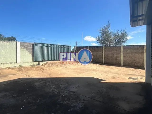 Galpão / Barracão com 5067m², para alugar, no bairro Setor Genoveva Rezende Machado em Senador Canedo