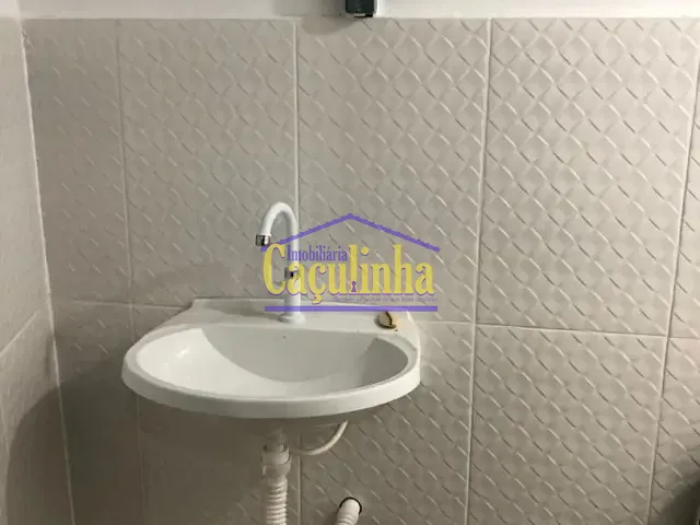 Galpão / Barracão com 300m², para alugar, no bairro Centro em Barra do Piraí