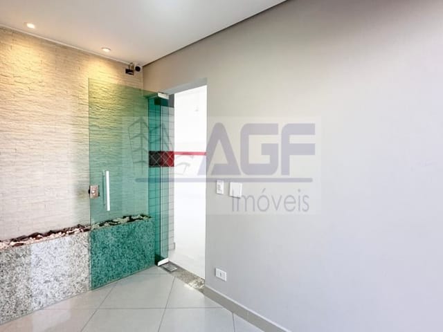 Galpão / Barracão com 438m², à venda, no bairro Jardim Stella em Santo André
