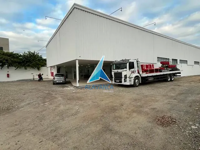 Galpão / Barracão com 1000m², para alugar, no bairro Vila Rica em Governador Valadares