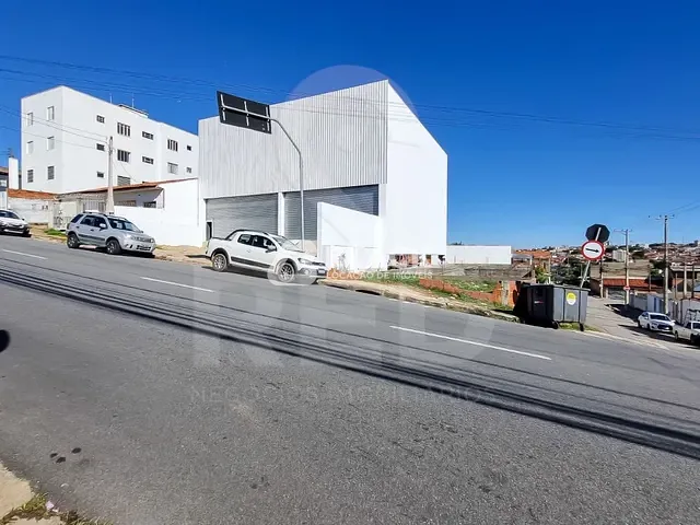 Galpão / Barracão com 288m², à venda ou para alugar, no bairro Jardim Simus em Sorocaba