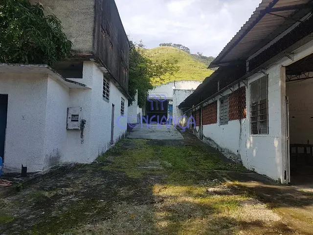 Galpão / Barracão com 1735m², para alugar, no bairro Santíssimo em Rio de Janeiro