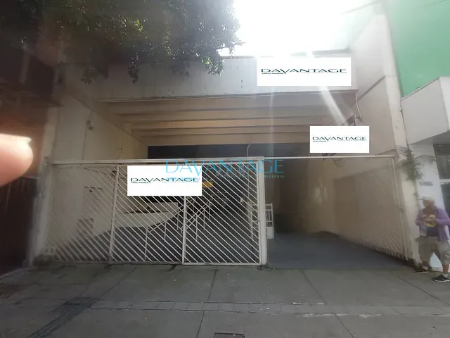 Galpão / Barracão com 1700m², para alugar, no bairro Pinheiros em São Paulo