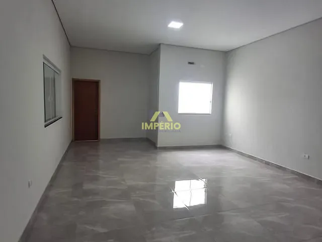 Galpão / Barracão com 250m², para alugar, no bairro Centro em Salto