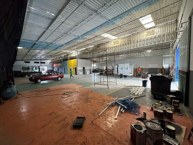 Foto do Galpão / Barracão - Galpão para alugar, 1600 m² por R$ 27.000,00/mês - Vila São Benedito - São José dos Campos/SP | INDEPENDENCE NEGOCIOS IMOBILIARIOS LTDA