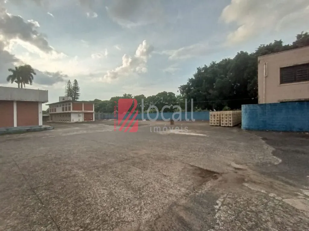 Galpão / Depósito / Armazém  à venda e aluguel, 3000m² — foto 14 de 42