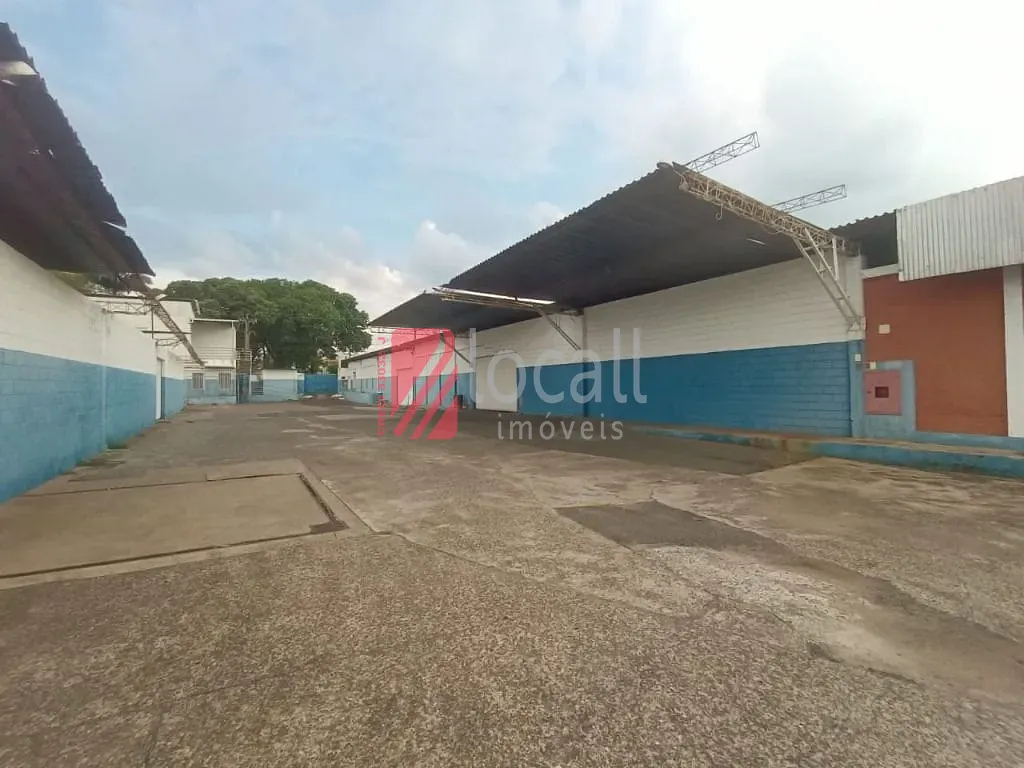 Galpão / Depósito / Armazém  à venda e aluguel, 3000m² — foto 2 de 42