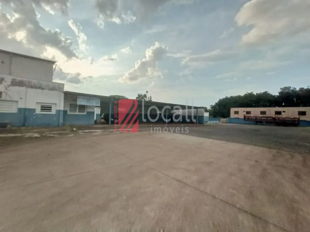 Galpão / Depósito / Armazém  à venda e aluguel, 3000m² — foto 17 de 42