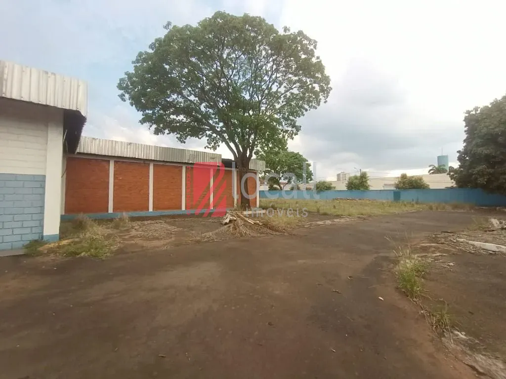 Galpão / Depósito / Armazém  à venda e aluguel, 3000m² — foto 13 de 42