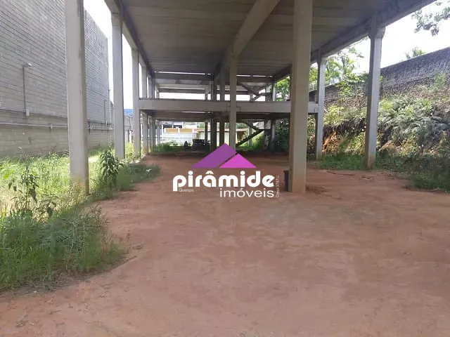 Galpão / Barracão com 1800m², à venda, no bairro Chácaras Reunidas em São José dos Campos