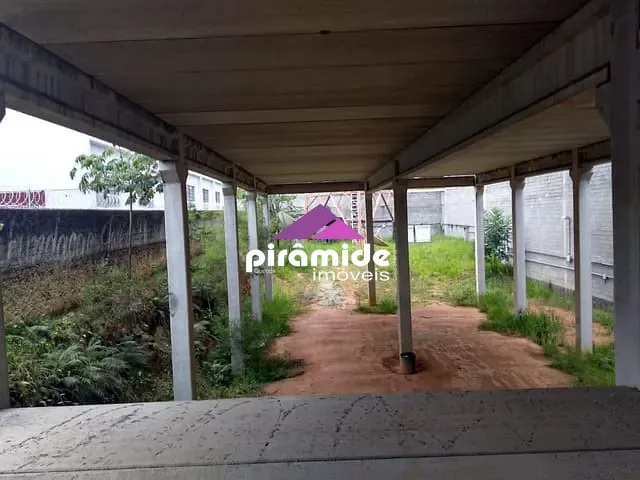 Galpão / Barracão com 1800m², à venda, no bairro Chácaras Reunidas em São José dos Campos