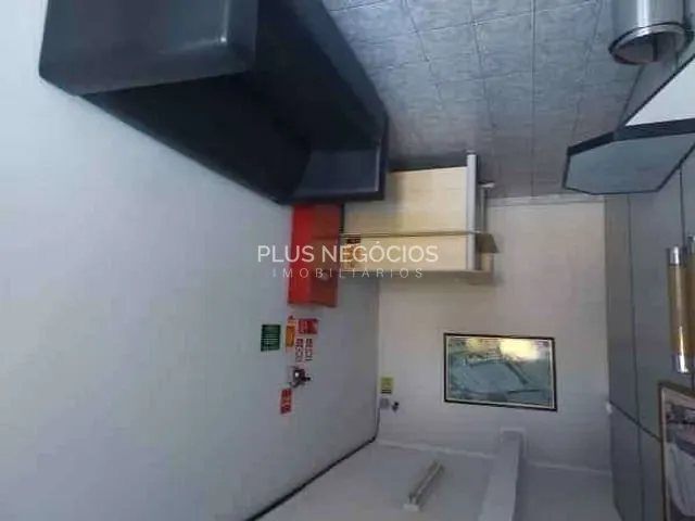 Galpão / Barracão com 3500m², à venda ou para alugar, no bairro Iporanga em Sorocaba