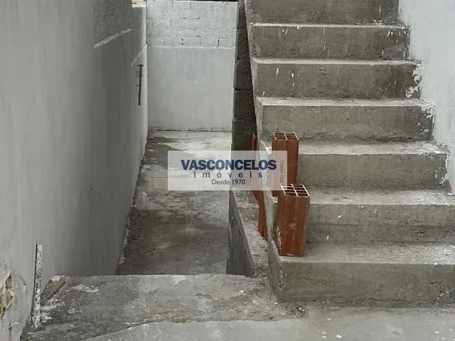 Galpão / Barracão com 250m², à venda, no bairro Jardim Satélite em São José dos Campos