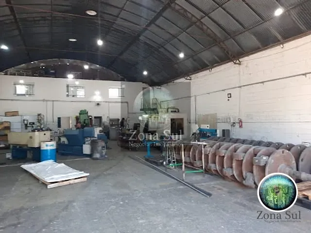 Galpão / Barracão com 1117m², à venda, no bairro Jardim Antonio Cassillo em Votorantim