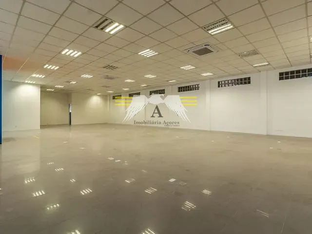 Galpão / Barracão à venda ou para alugar, no bairro Tatuapé em São Paulo