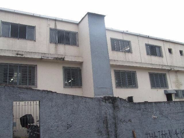 Galpão / Barracão para alugar, no bairro Vila Alzira em São Paulo