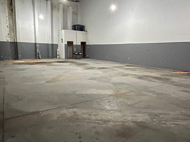 Foto do Galpão / Barracão - Galpão comercial com 1 banheiro e 1 cozinha com armário na pia para locação, Santa Mônica, Belo Horizonte, MG | Deltalar Imóveis