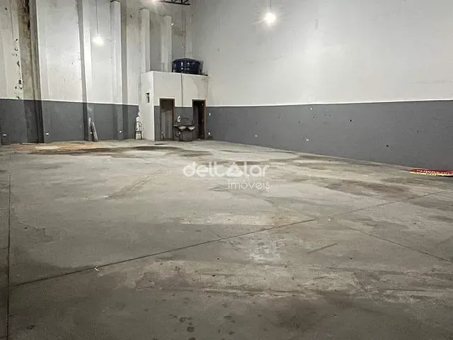 Galpão / Barracão com 200m², para alugar, no bairro Santa Mônica em Belo Horizonte