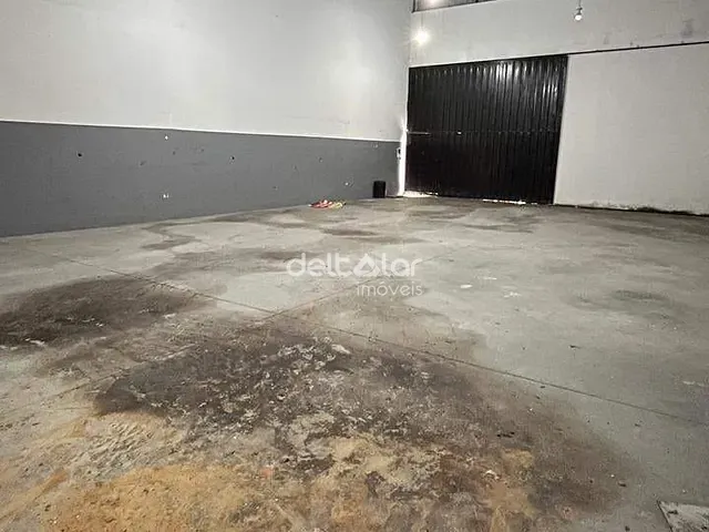 Galpão / Barracão com 200m², para alugar, no bairro Santa Mônica em Belo Horizonte