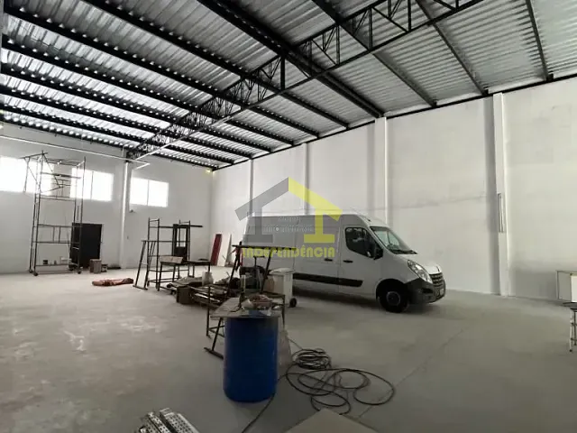 Galpão / Barracão com 560m², à venda, no bairro Bairro da Ponte em Itatiba