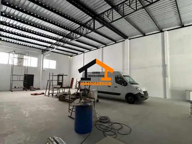 Galpão / Barracão com 560m², à venda, no bairro Bairro da Ponte em Itatiba