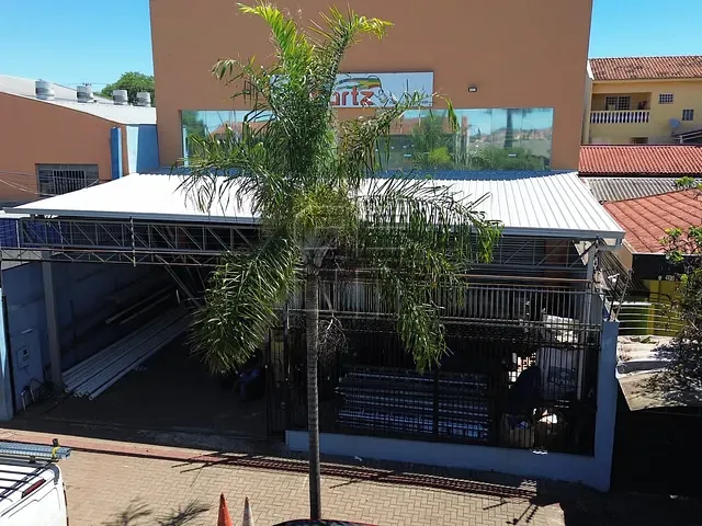 Galpão / Barracão com 372m², à venda, no bairro Parque Residencial Joaquim Toledo Piza em Londrina