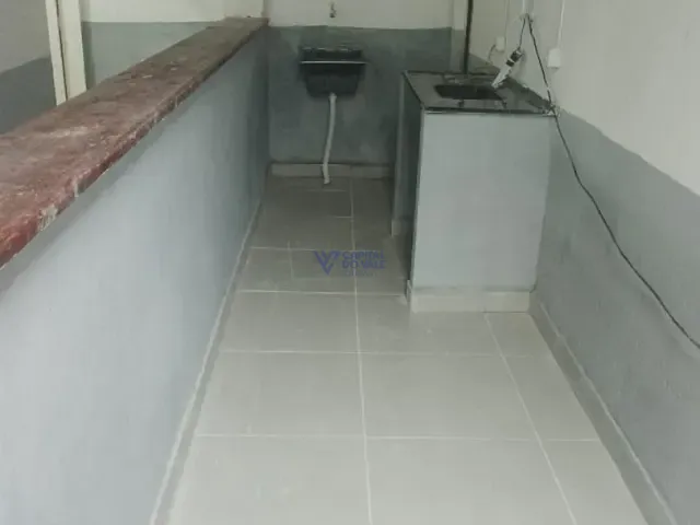 Galpão / Barracão com 300m², para alugar, no bairro Jardim Vale do Sol em São José dos Campos