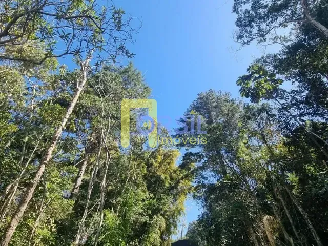 Galpão / Barracão com 2000m², para alugar, no bairro Sabaúna em Mogi das Cruzes