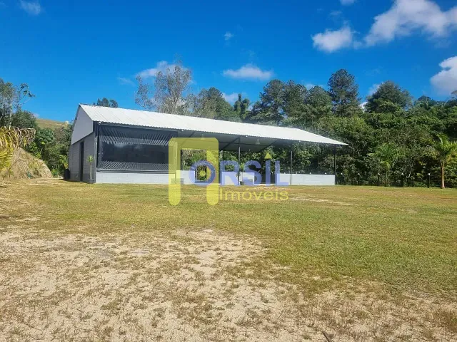 Galpão / Barracão com 2000m², para alugar, no bairro Sabaúna em Mogi das Cruzes