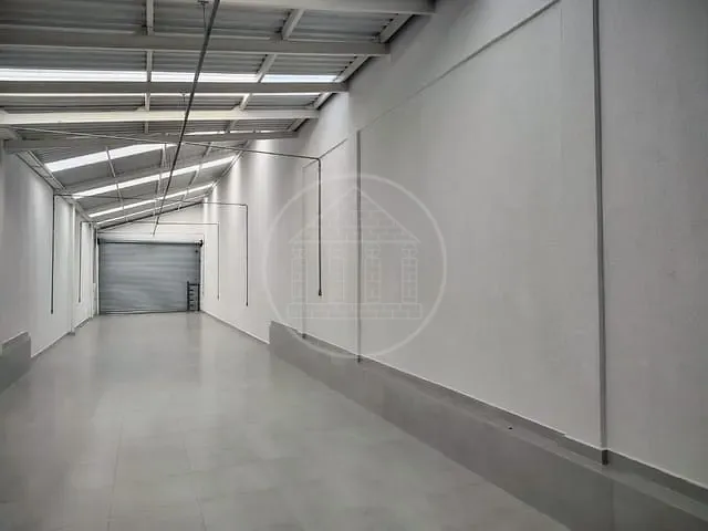Galpão / Barracão com 300m², para alugar, no bairro Santo Amaro em São Paulo