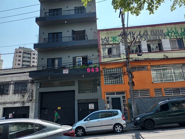 Galpão / Barracão com 600m², à venda, no bairro Vila Gumercindo em São Paulo