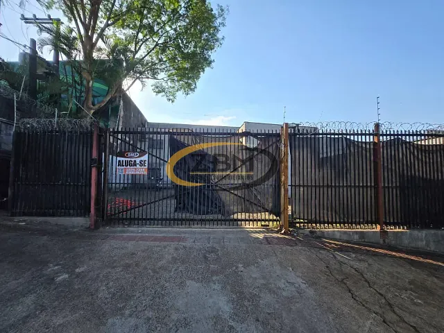 Galpão / Barracão com 700m², para alugar, no bairro Andes em Londrina