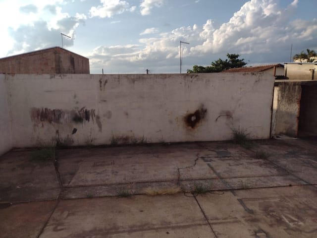 Galpão / Barracão com 300m², para alugar, no bairro Santo Antônio em São João da Boa Vista