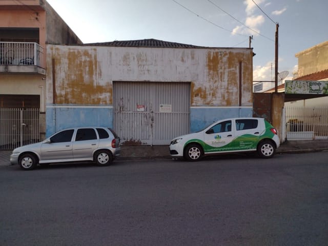 Galpão / Barracão com 300m², para alugar, no bairro Santo Antônio em São João da Boa Vista