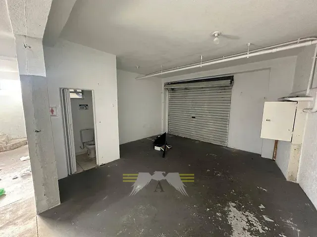 Galpão / Barracão com 301m², à venda, no bairro Jardim Maringá em São Paulo