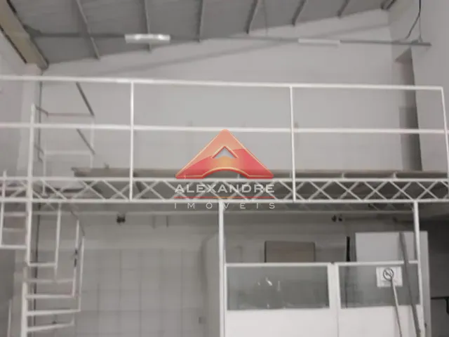 Galpão / Barracão com 300m², à venda, no bairro Jardim San Marino em São José dos Campos