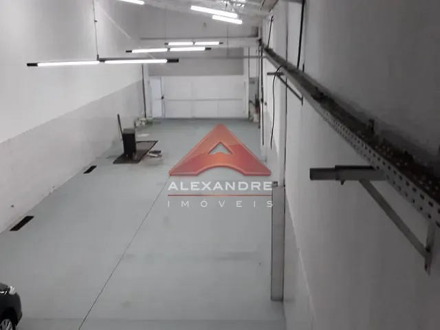 Galpão / Barracão com 300m², à venda, no bairro Jardim San Marino em São José dos Campos