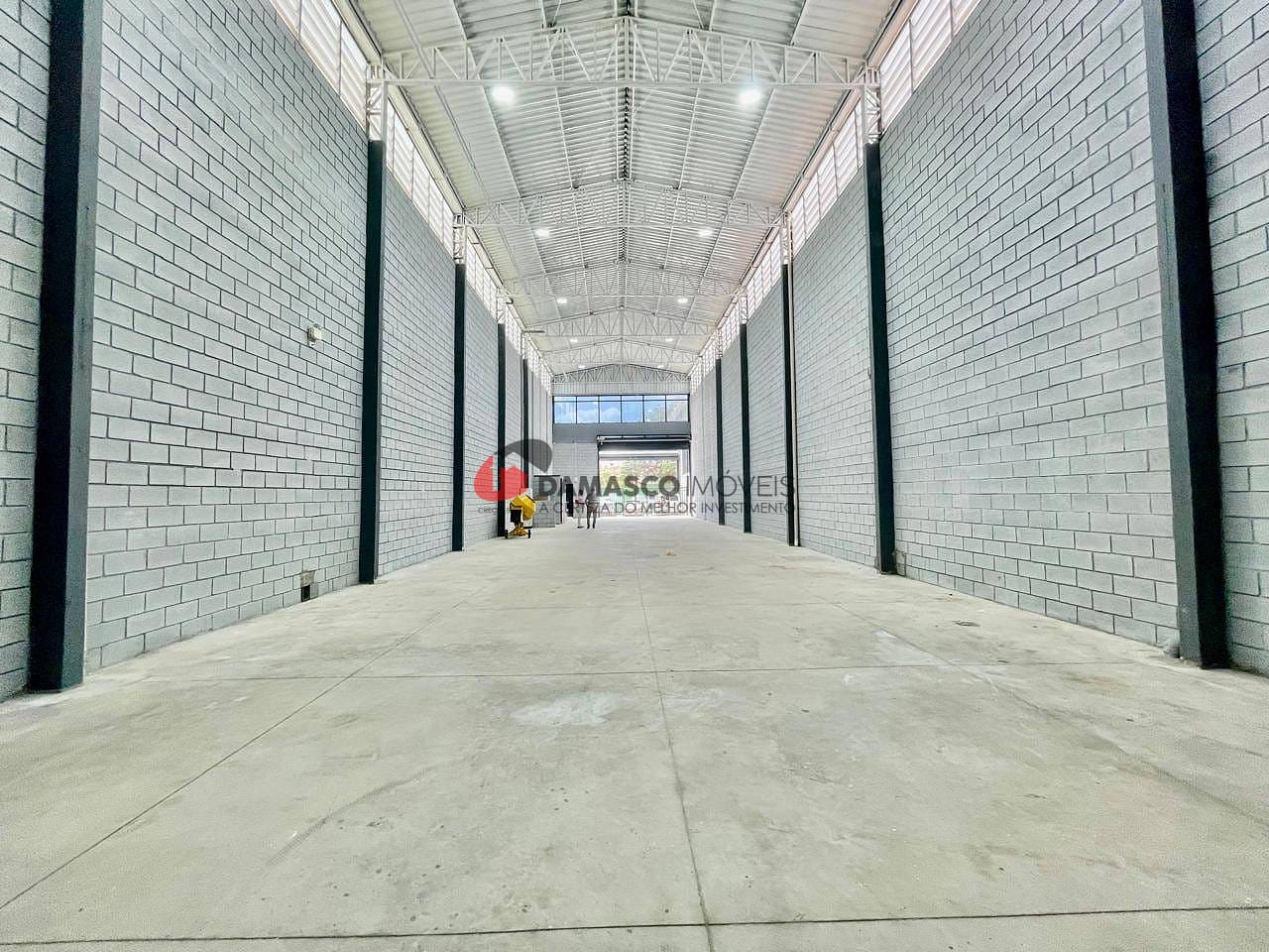 Depósito-Galpão-Armazém para alugar, 470m² - Foto 1