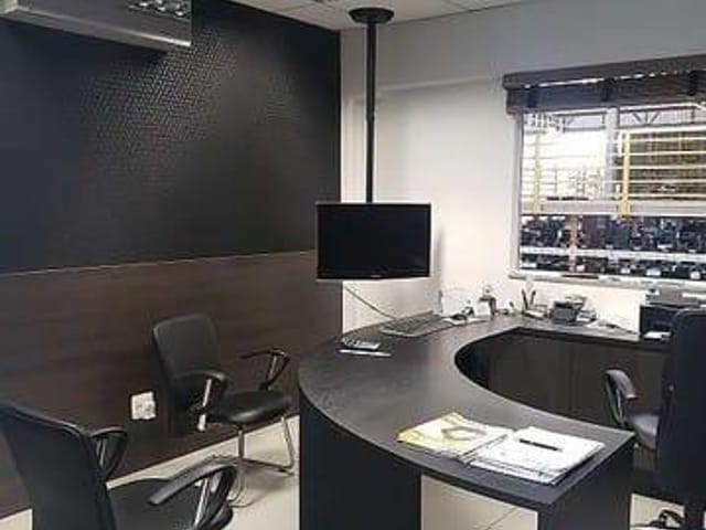 Galpão / Barracão com 7500m², à venda, no bairro Cidade Industrial em Curitiba