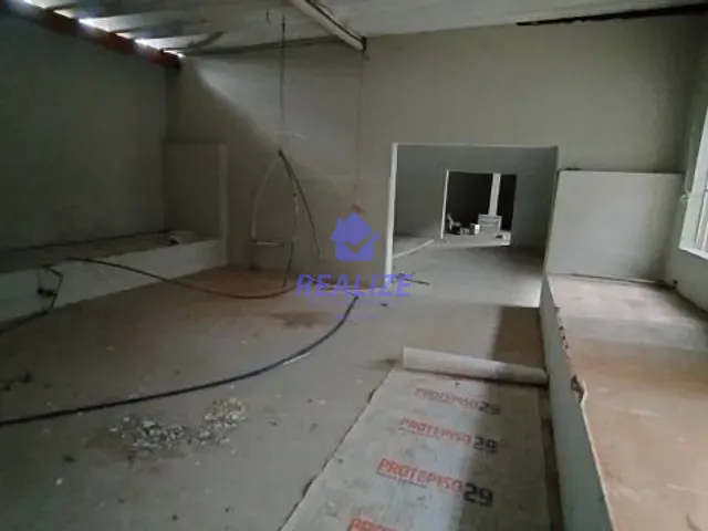 Galpão / Barracão com 650m², para alugar, no bairro Vila Santa Therezinha de Menino Jesus em Botucatu