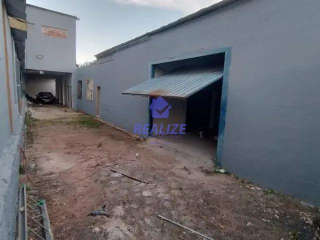 Galpão / Barracão com 650m², para alugar, no bairro Vila Santa Therezinha de Menino Jesus em Botucatu